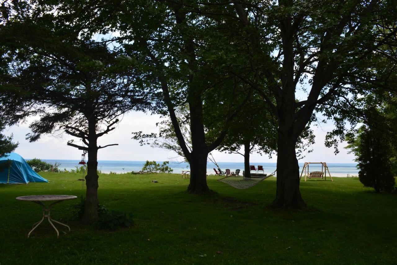 Birds Point Cottage On A Cliff Facing Lake Erie. Wheatley Exteriér fotografie